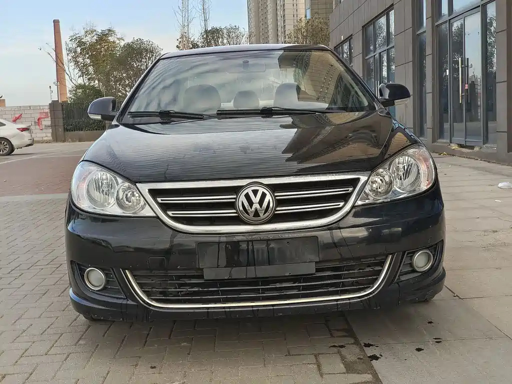 VOLKSWAGEN LAVIDA 2012