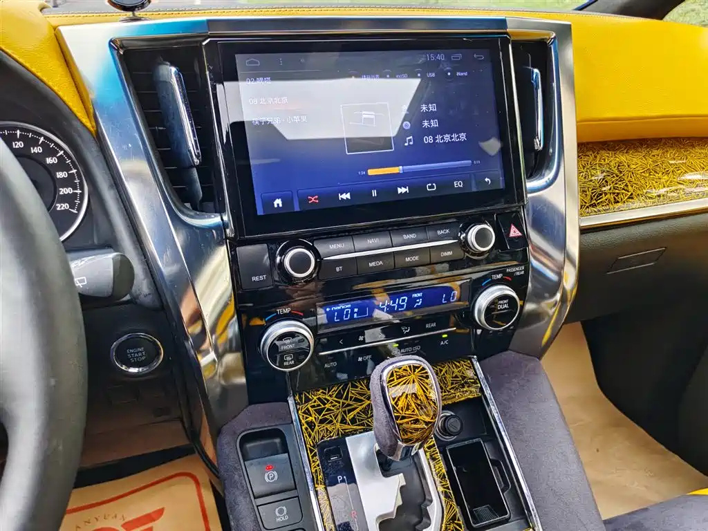 TOYOTA ALPHARD 2018