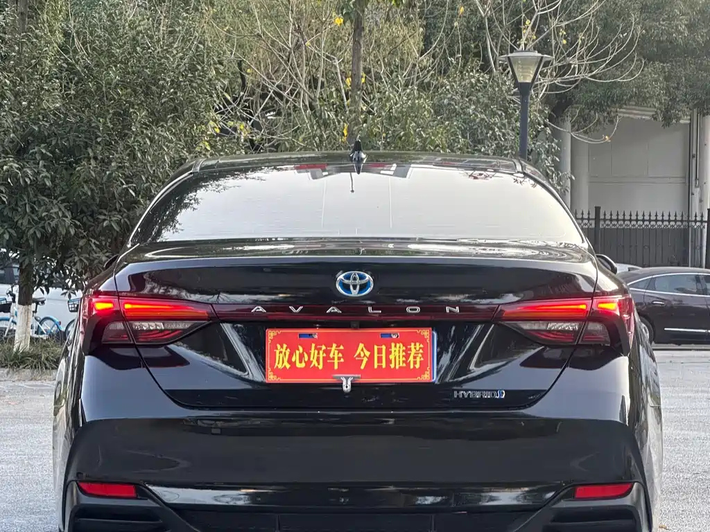 TOYOTA AVALON 2020