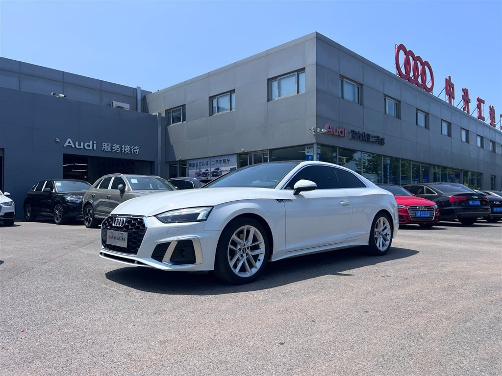 AUDI A5 2022