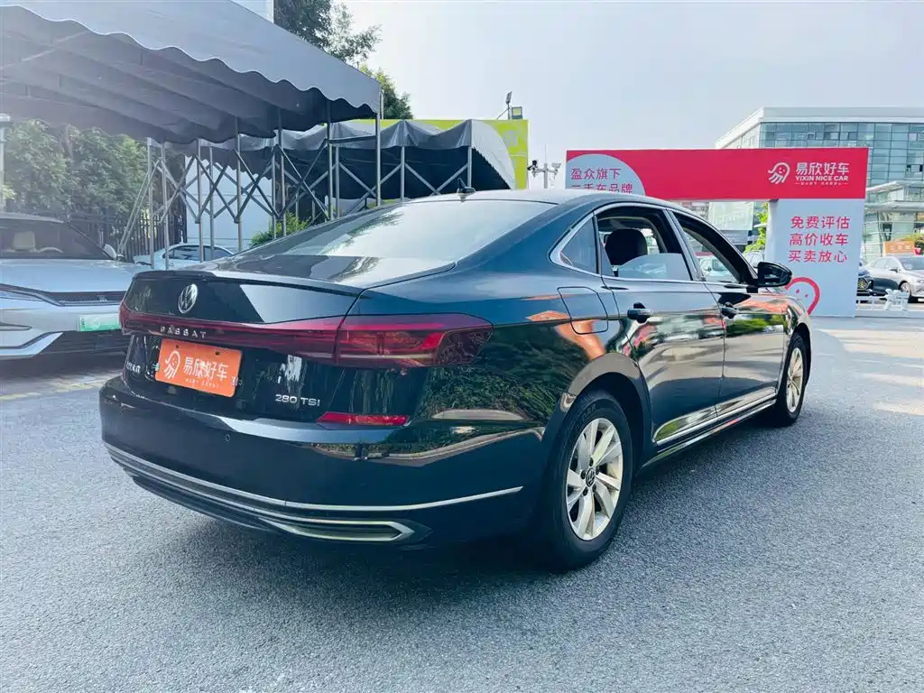 VOLKSWAGEN PASSAT 2022