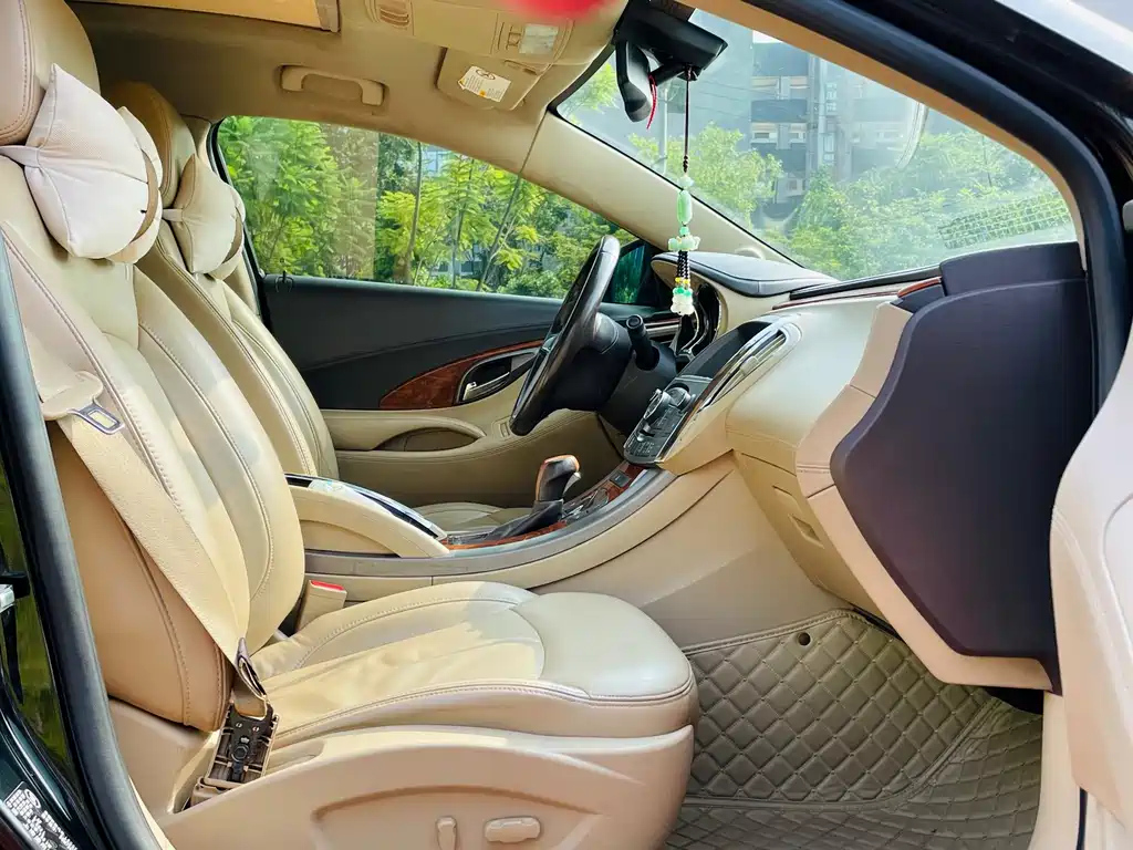 BUICK LACROSSE 2013
