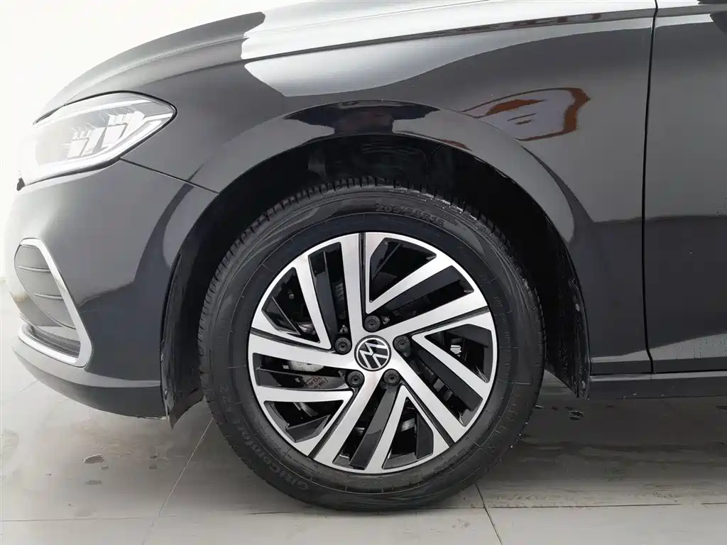 VOLKSWAGEN LAVIDA 2023