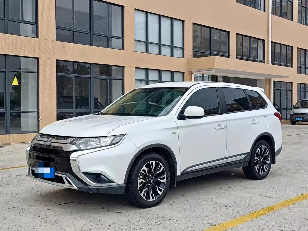 MITSUBISHI OUTLANDER 2021