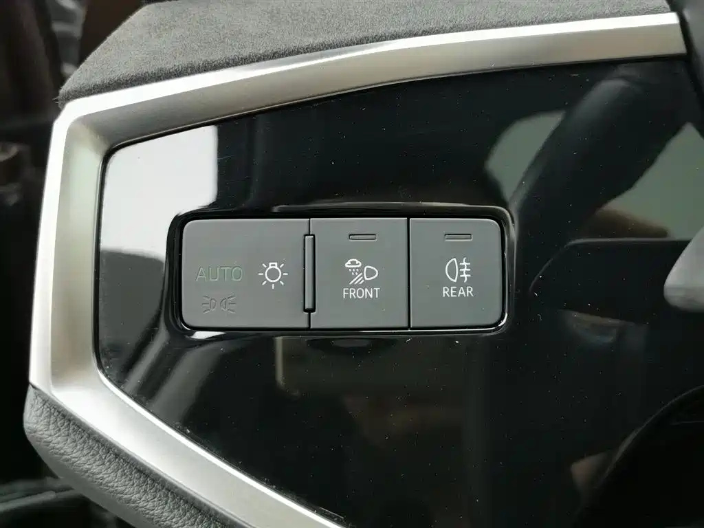 AUDI Q3 2019