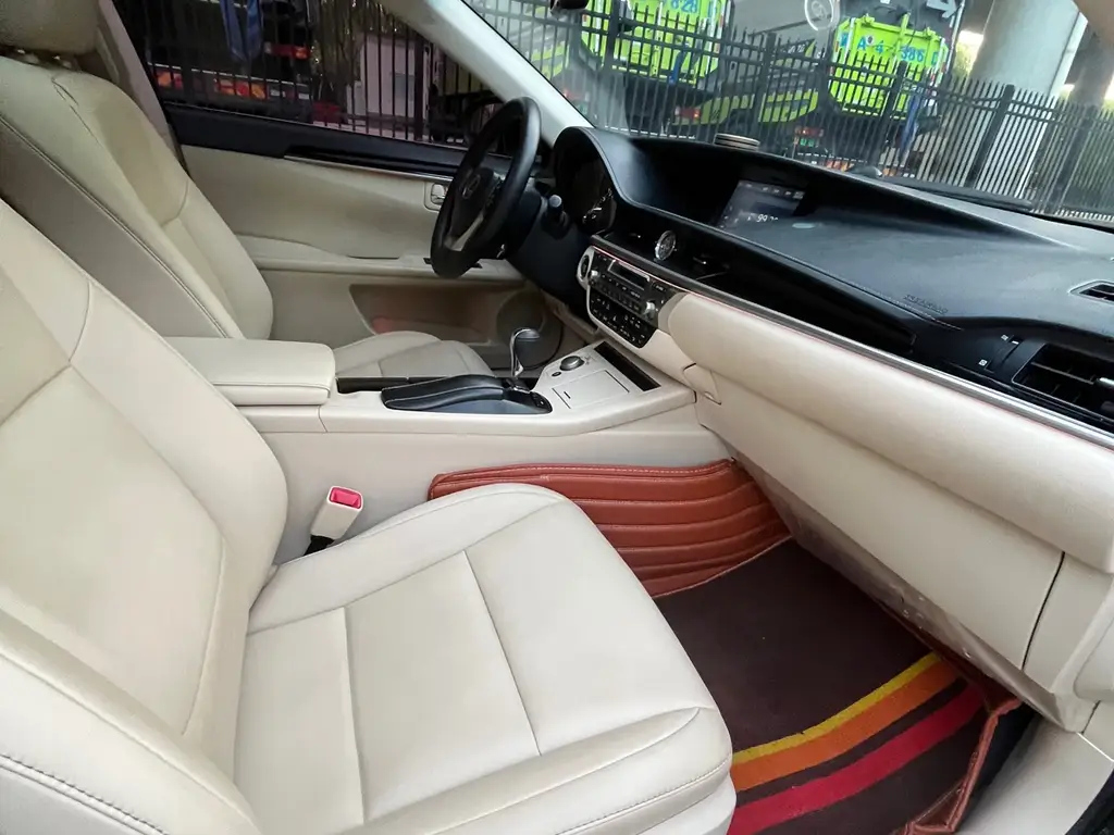 LEXUS ES 2014
