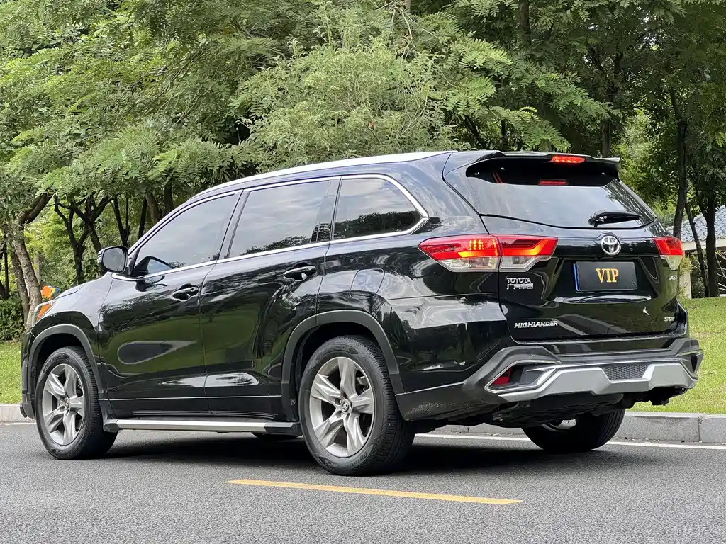 TOYOTA HIGHLANDER 2018