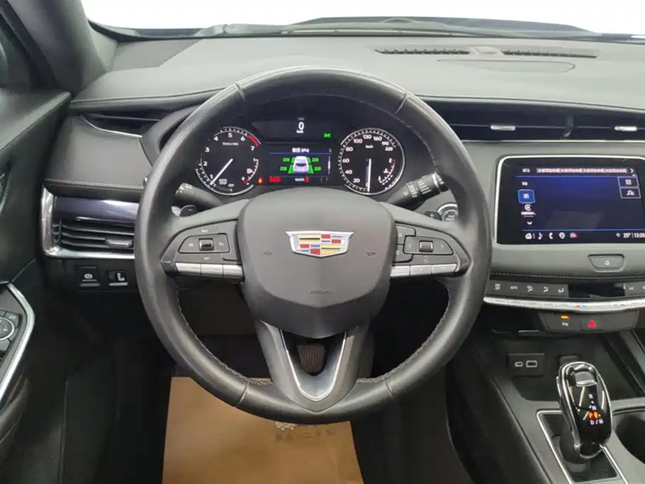 CADILLAC XT4 2022
