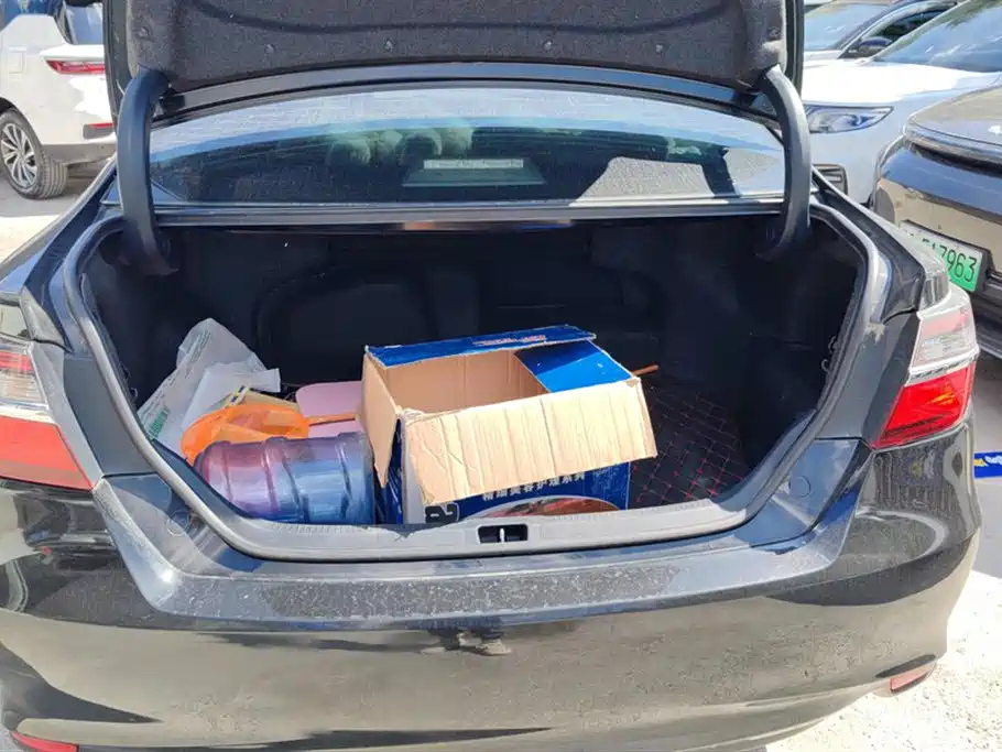 TOYOTA CAMRY 2016