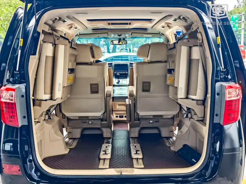 TOYOTA ALPHARD 2014