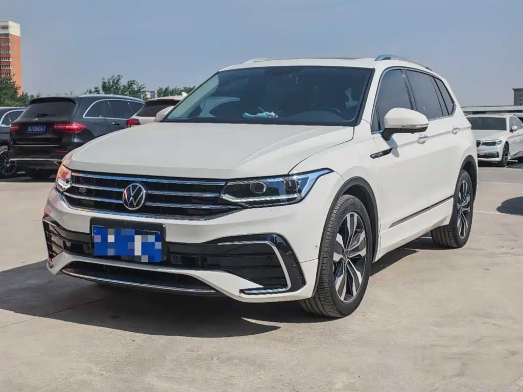 VOLKSWAGEN TIGUAN L 2022