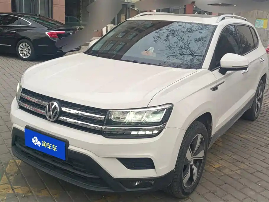 VOLKSWAGEN THARU 2020