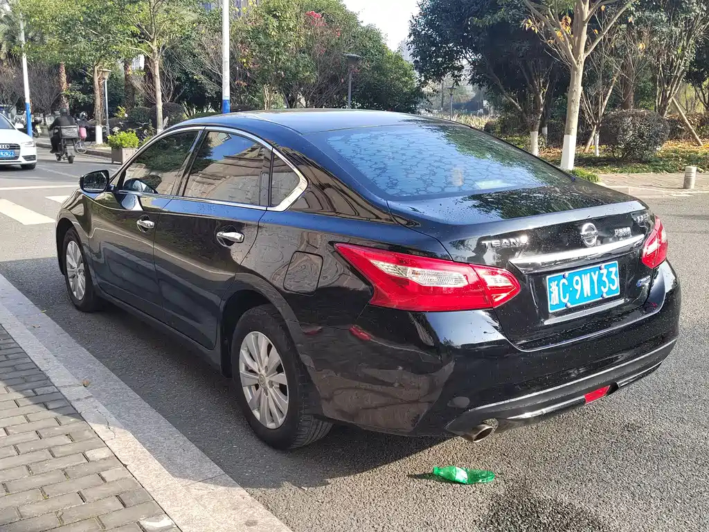 NISSAN TEANA 2017