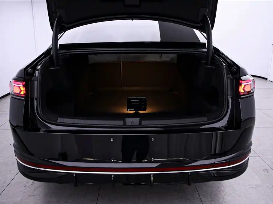 VOLKSWAGEN MAGOTAN 2024