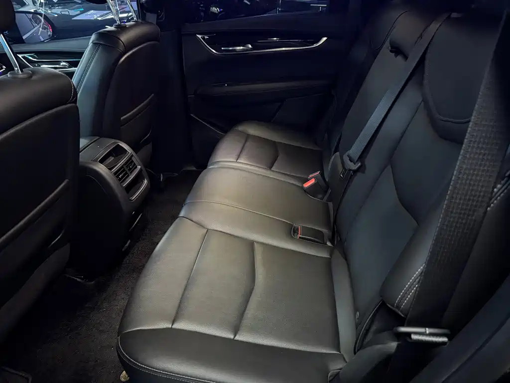 CADILLAC XT5 2023