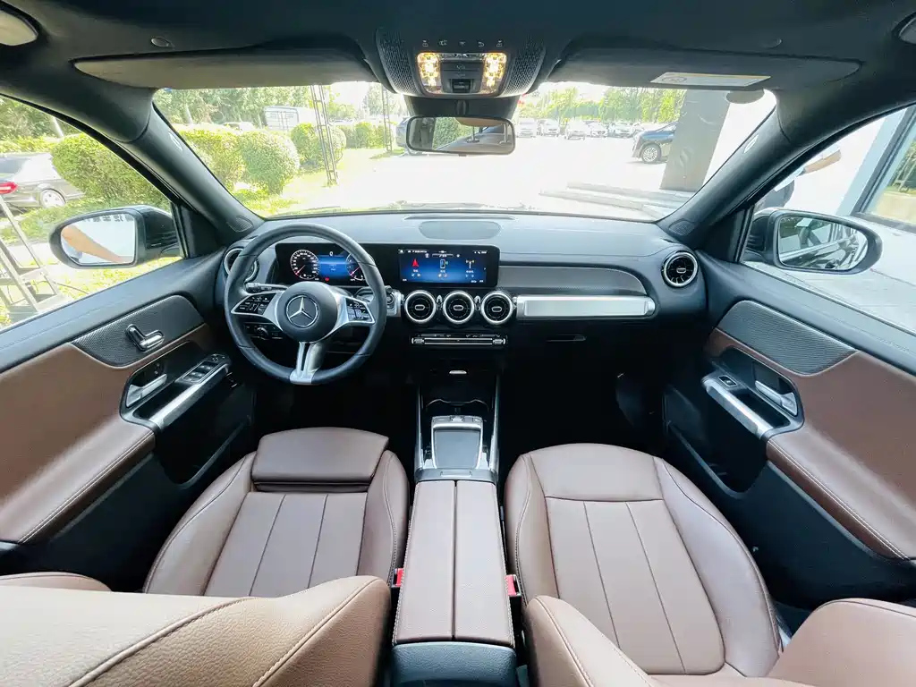 MERCEDES BENZ GLB 2024