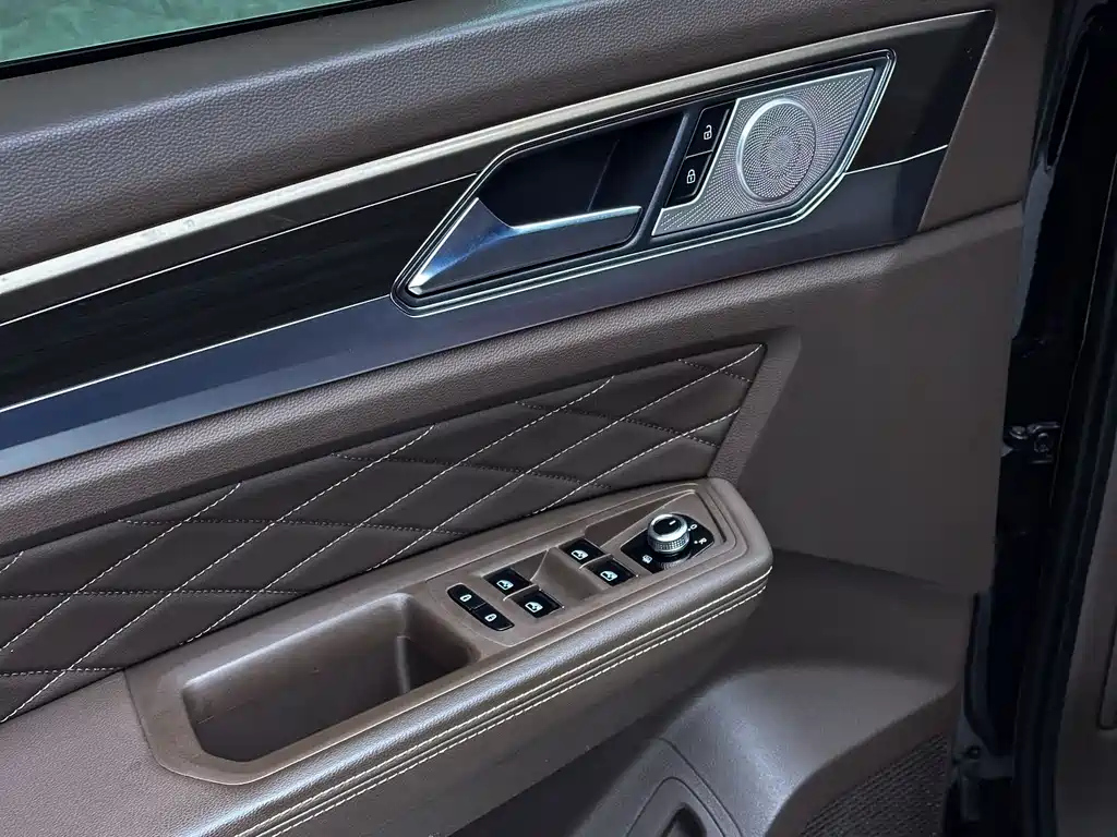 VOLKSWAGEN VILORAN 2020