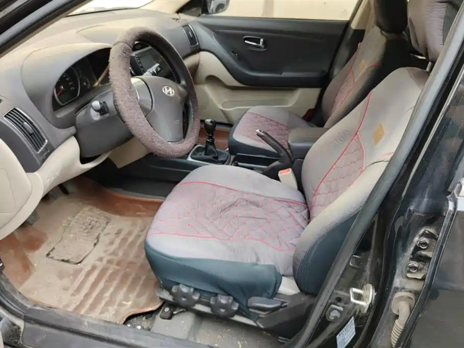 HYUNDAI CELESTA 2011