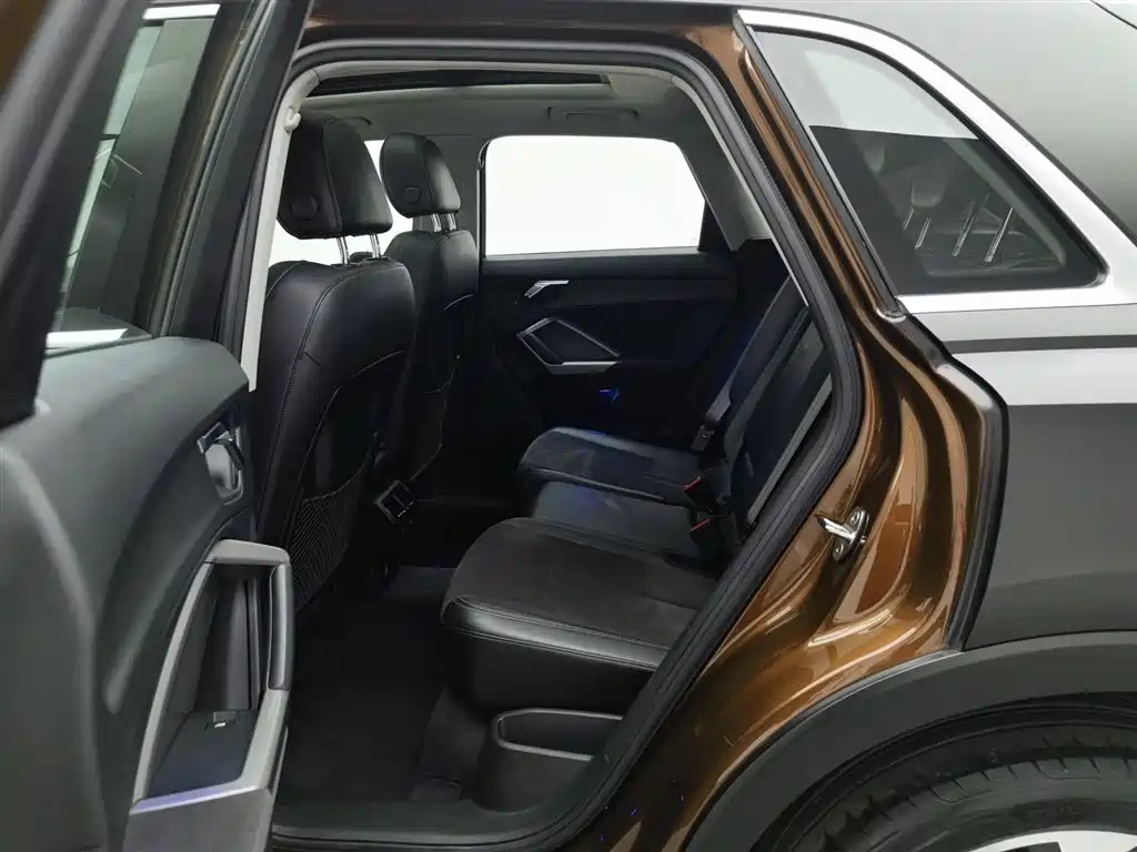 AUDI Q3 2019
