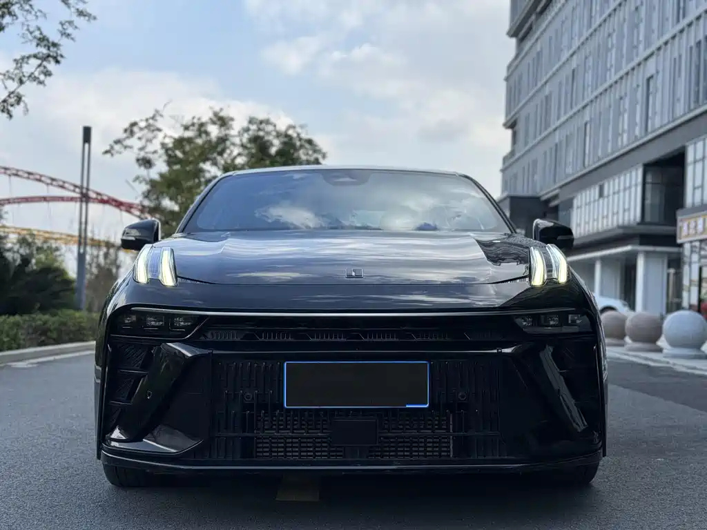 LYNK&CO 03 2023