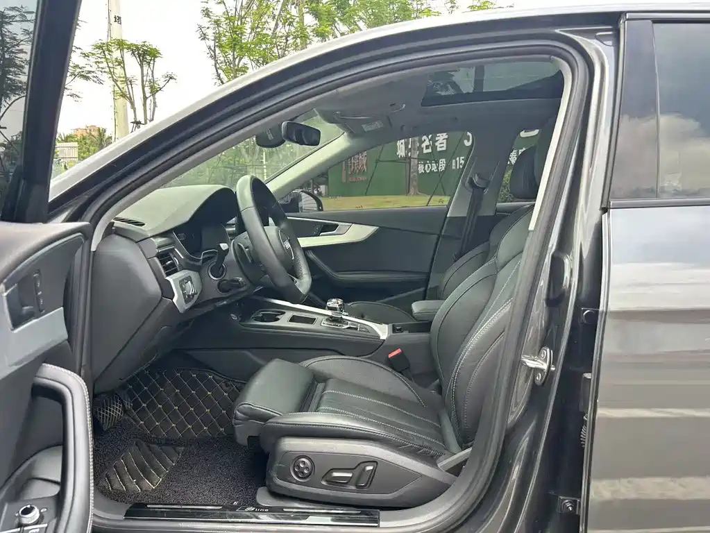 AUDI A4L 2022