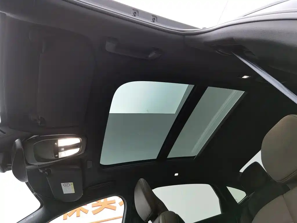 VOLVO S90 2023