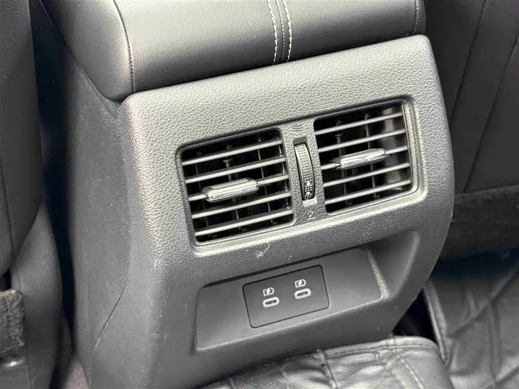NISSAN TEANA 2022