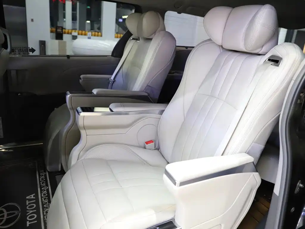 TOYOTA SIENNA 2018
