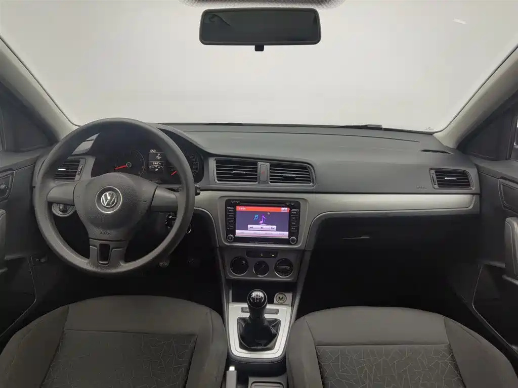 VOLKSWAGEN LAVIDA 2016