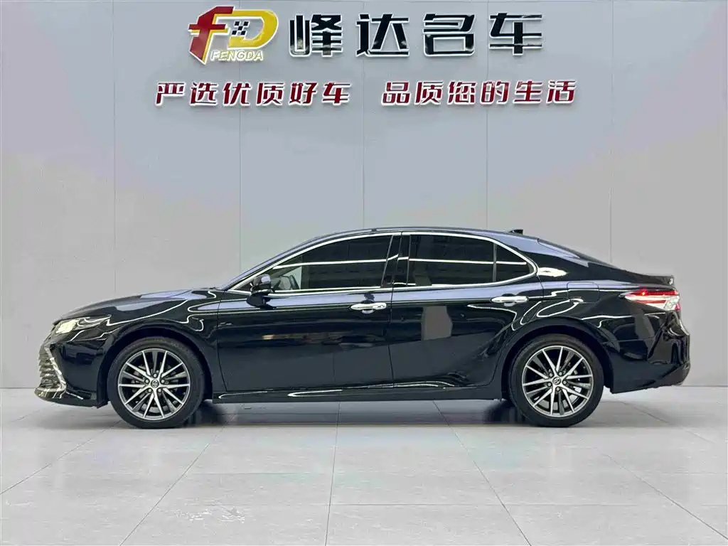 TOYOTA CAMRY 2021