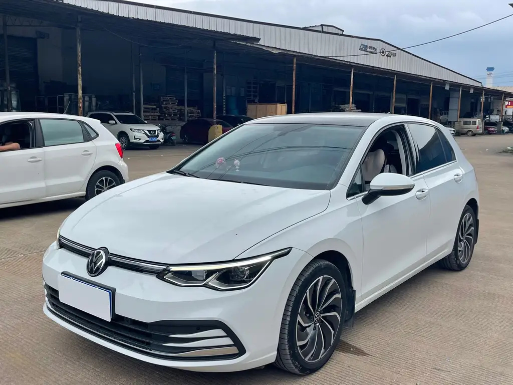 VOLKSWAGEN GOLF 2021
