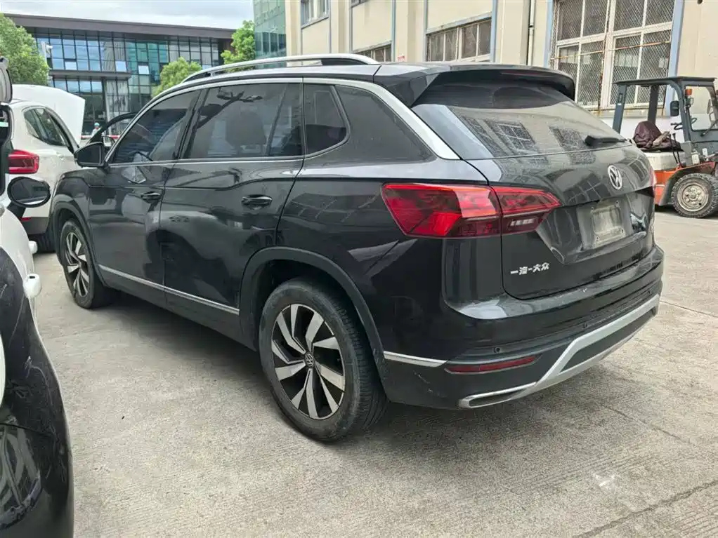 VOLKSWAGEN TAYRON 2019