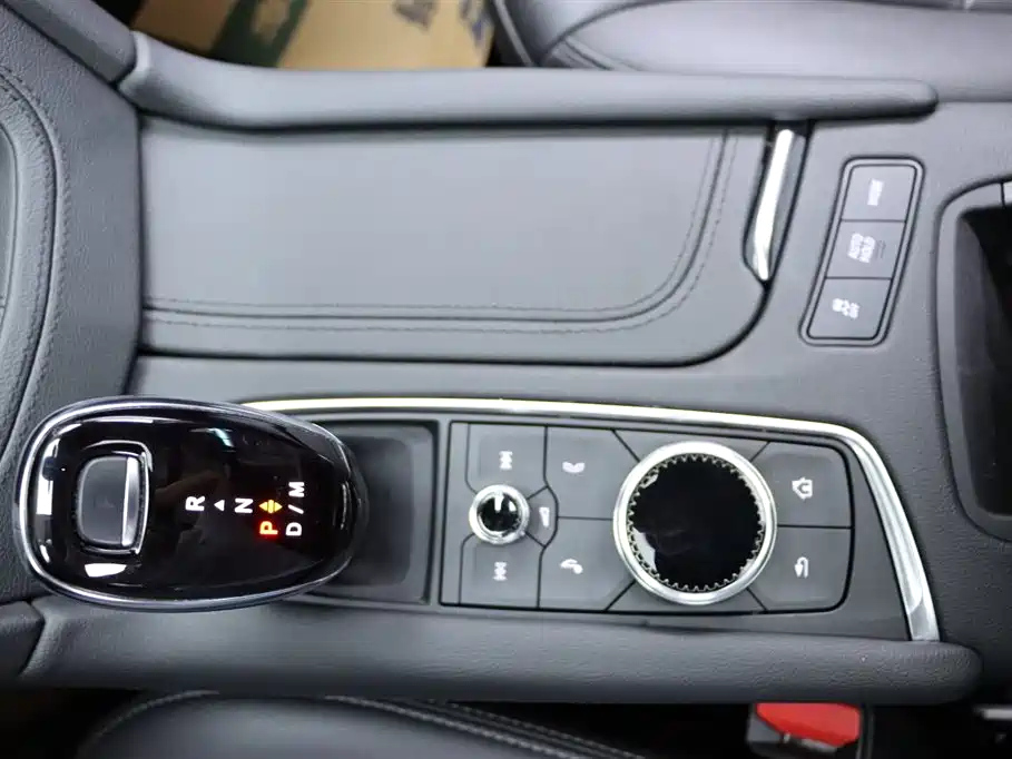 CADILLAC XT5 2023