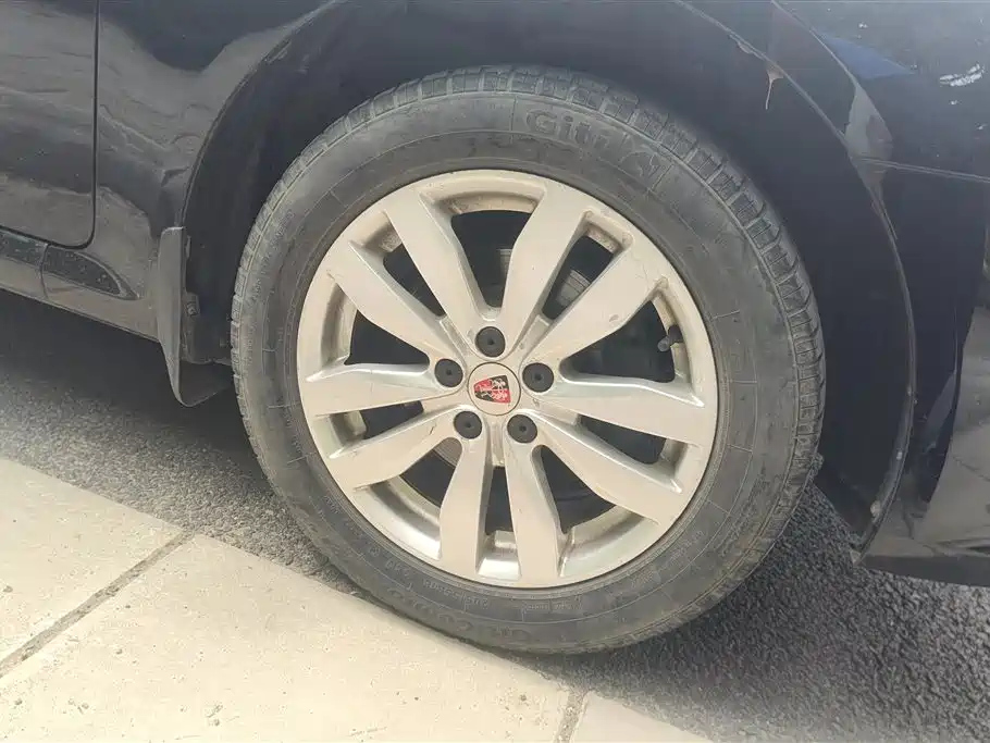 ROEWE 350 2015