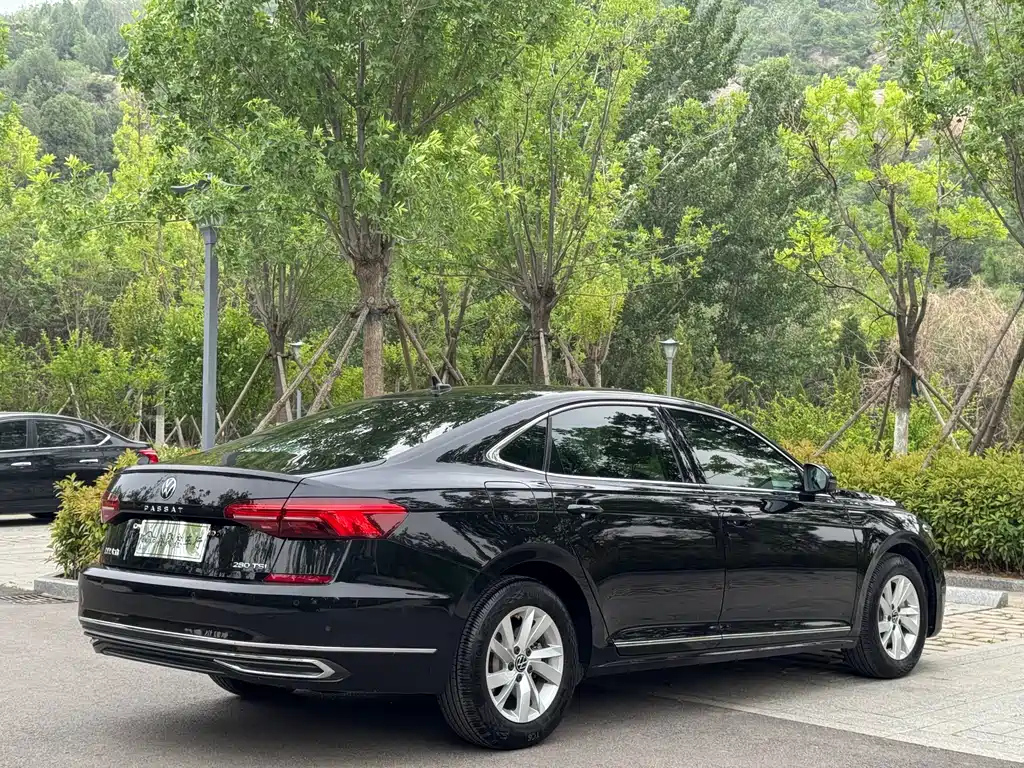 VOLKSWAGEN PASSAT 2020