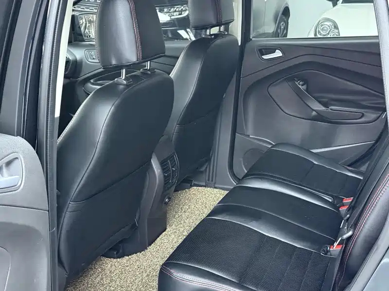 FORD ESCAPE 2015