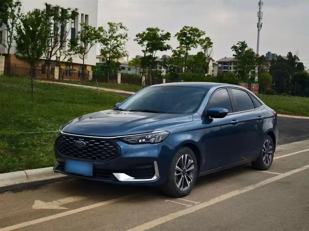 FORD ESCORT 2021