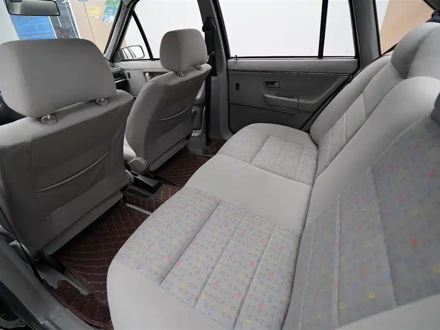 VOLKSWAGEN SANTANA CLASSIC 2012