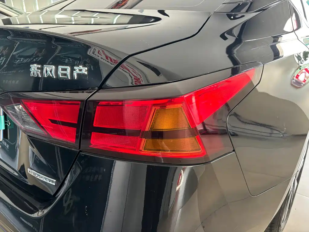 NISSAN TEANA 2022