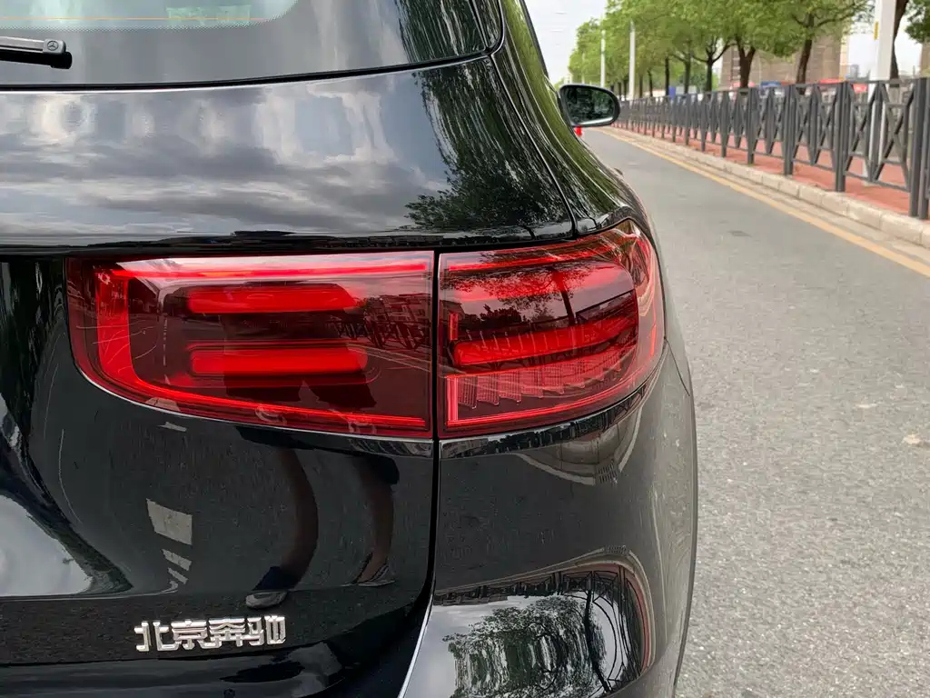 MERCEDES BENZ GLB 2024