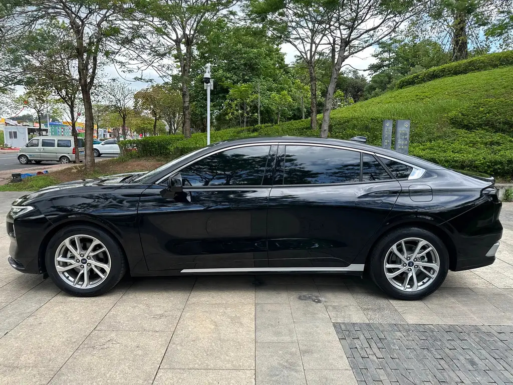 FORD MONDEO 2022