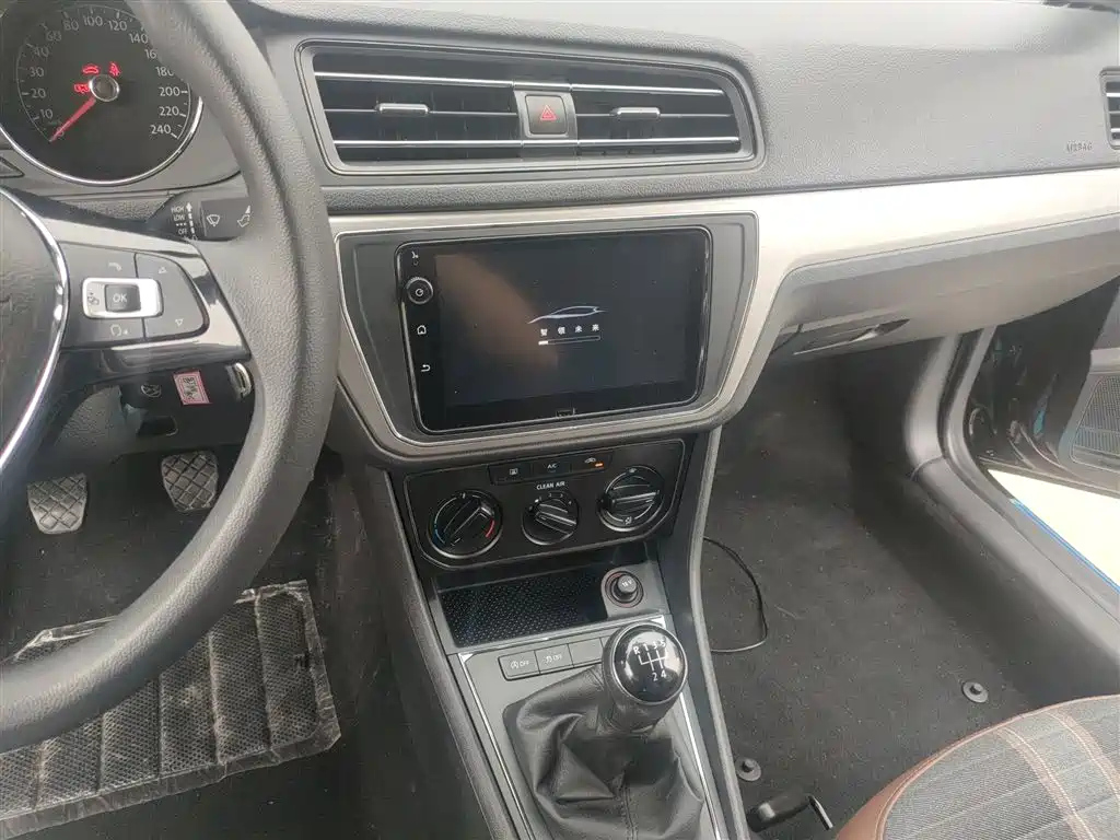 VOLKSWAGEN LAVIDA 2019