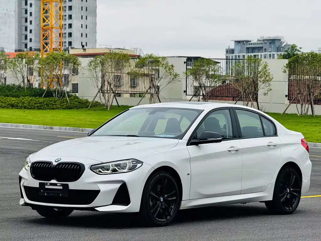 BMW 1-SERIES 2022