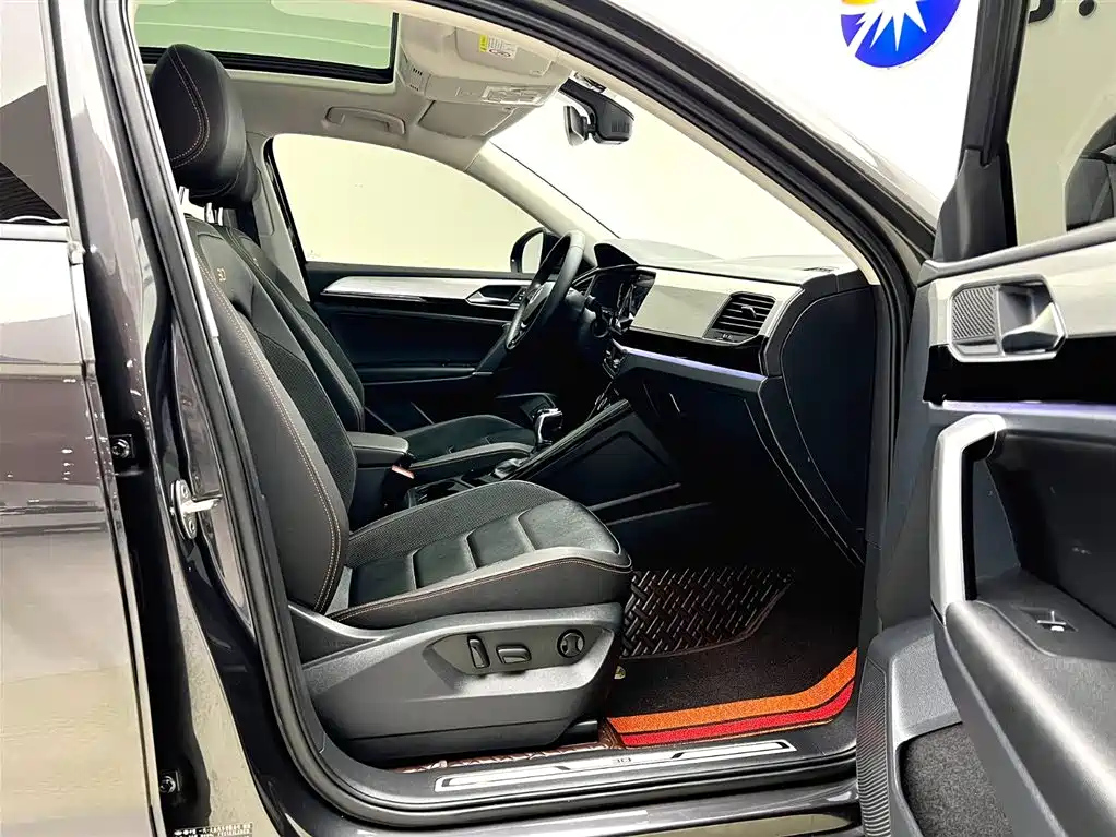 VOLKSWAGEN TAYRON 2021