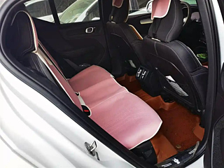 VOLVO XC40  2023