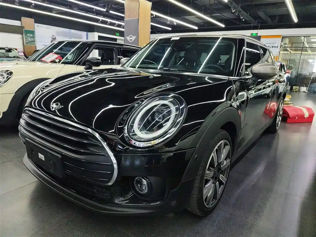 MINI CLUBMAN 2022