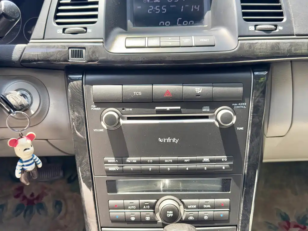 KIA OPIRUS 2008