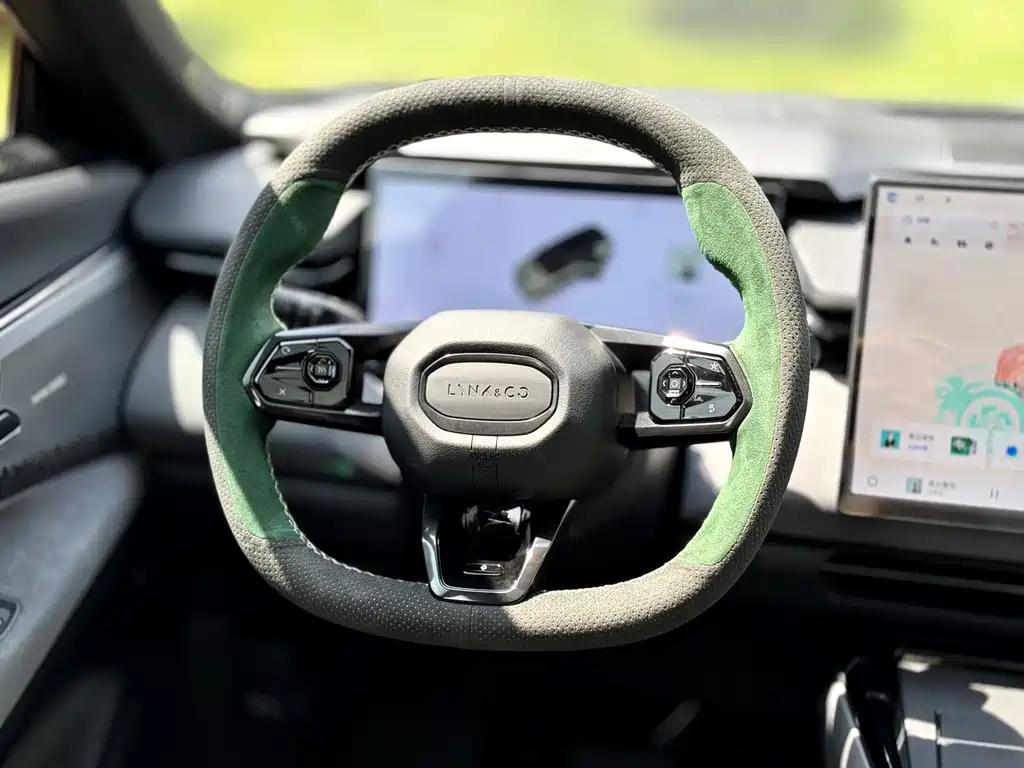 LYNK&CO 08 NEW ENERGY 2023