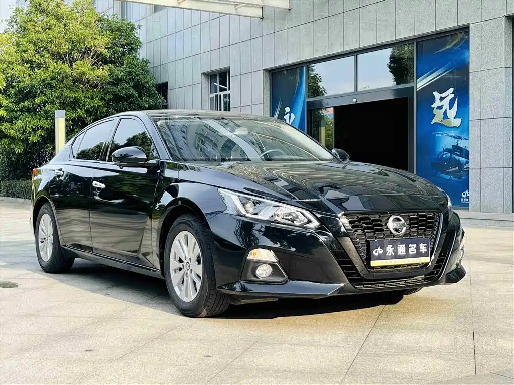 NISSAN TEANA 2022