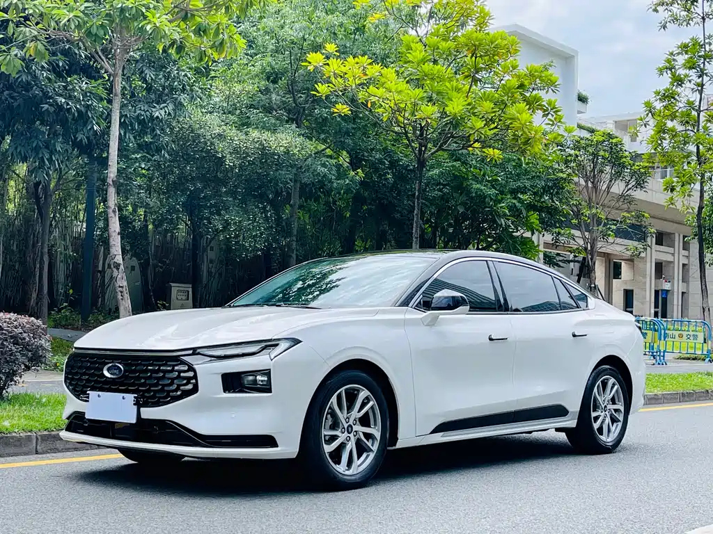 FORD MONDEO 2022